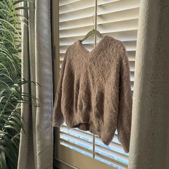 Fuzzy Fur Sweater - Picture 3 of 8